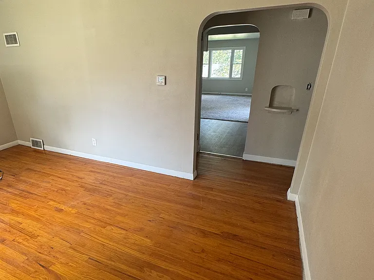 1620 W Hayes St — Photo 2