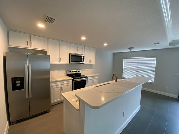 3rd image of 5128 Taylor Ave