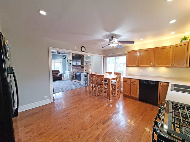 5831 W 109th St — Photo 11