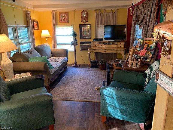 2nd image of 5903 Luloma Ln