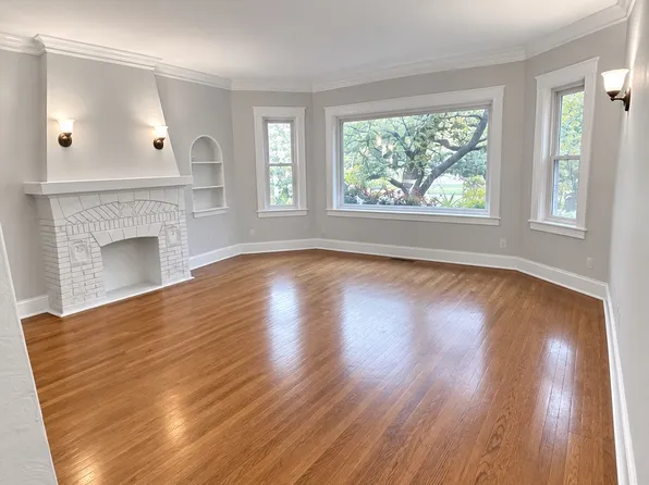 10410 S Claremont Ave APT 1, Chicago, IL 60643