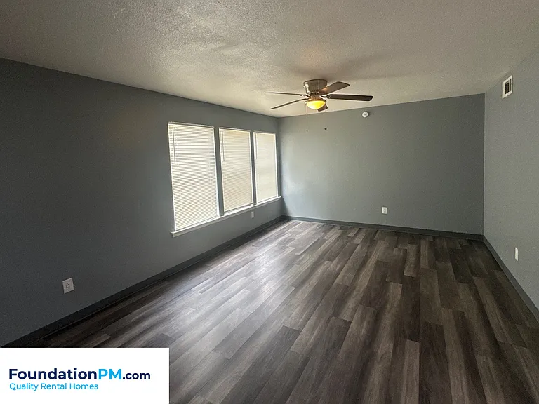 1283 E Raines Rd #14 — Photo 8