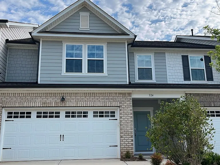 324 Glen Clova Dr — Photo 3