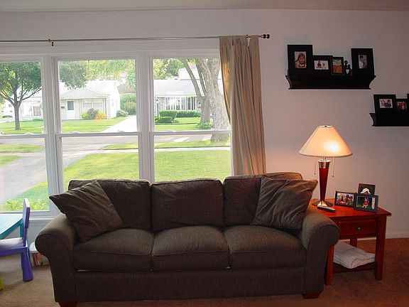 2nd image of 917 N Douglas Ave
