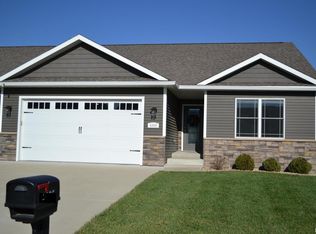 4605 Bellevue Dr, Springfield, IL 62711