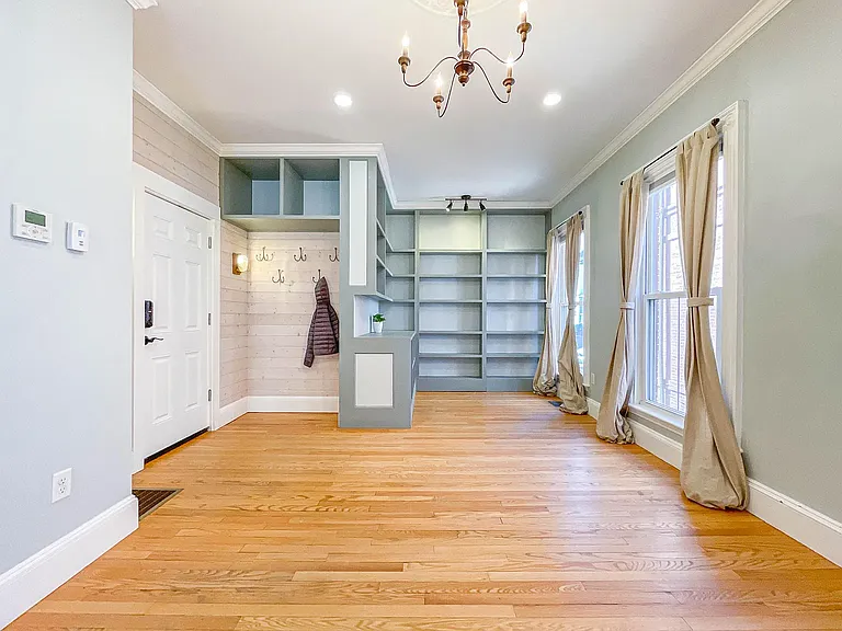 3 Grant St #1 — Photo 13
