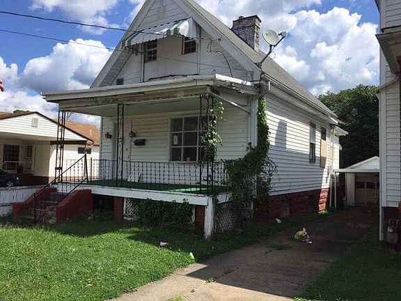 3rd image of 418 Campbell Ave