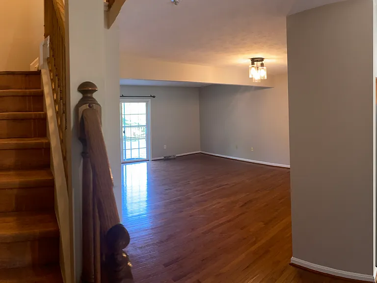 1216 Heathfield Rd — Photo 5