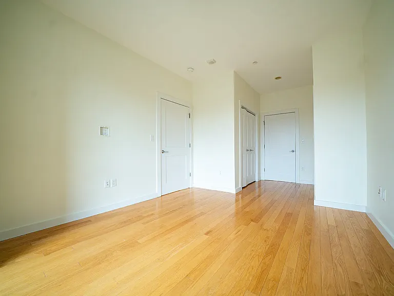 13 Aberdeen St #402J — Photo 8