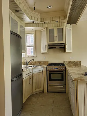 Rented by Frank Valvo Real Estate | media 10