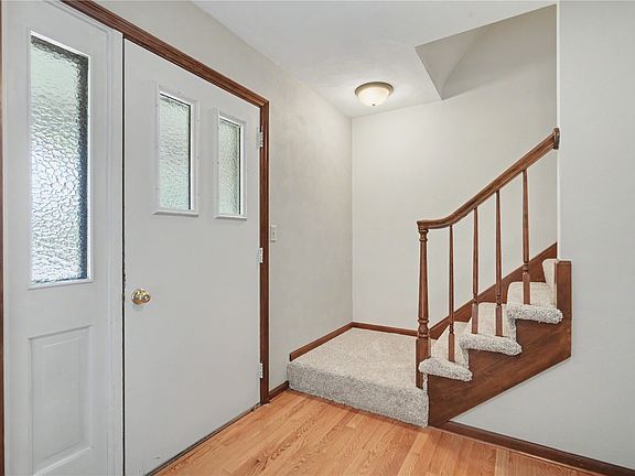 3rd image of 2851 27th Ave