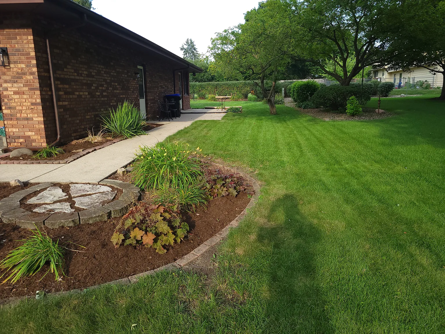 3 bed, 2.5 bath, 2886 sqft, $2,500 — Photo 3