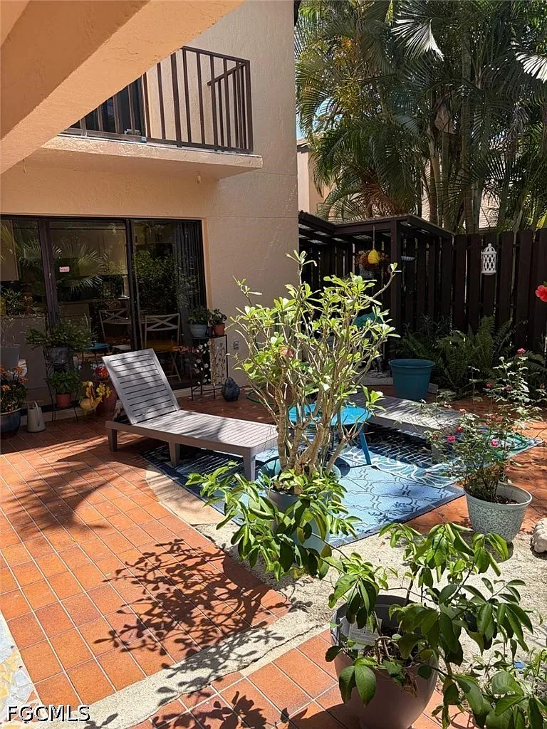 3 bed, 2.5 bath, 1783 sqft, $2,000 — Photo 3