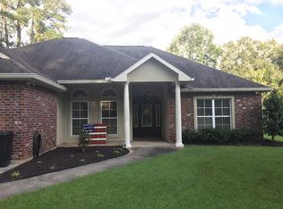1047 N Haven Dr, Ponchatoula, LA 70454