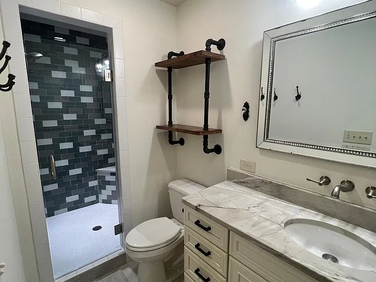 707 Warwick Rd — Photo 18