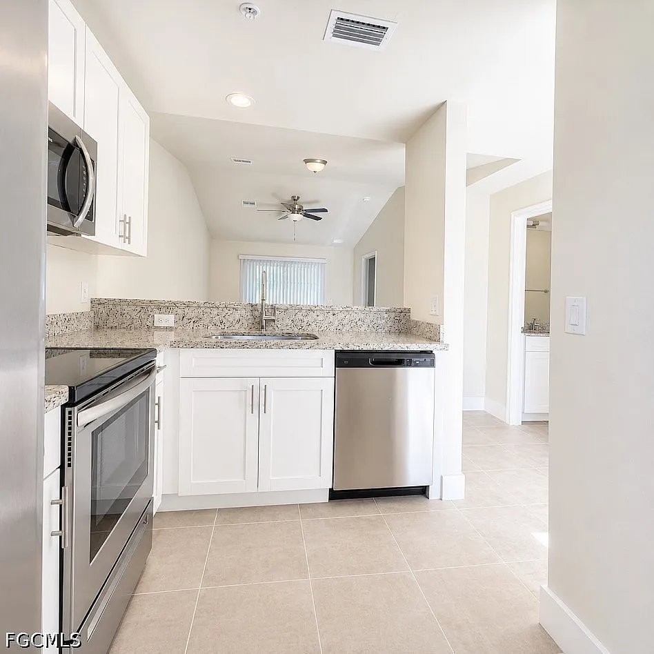 2 bed, 2.0 bath, 971 sqft, $1,345 — Photo 4