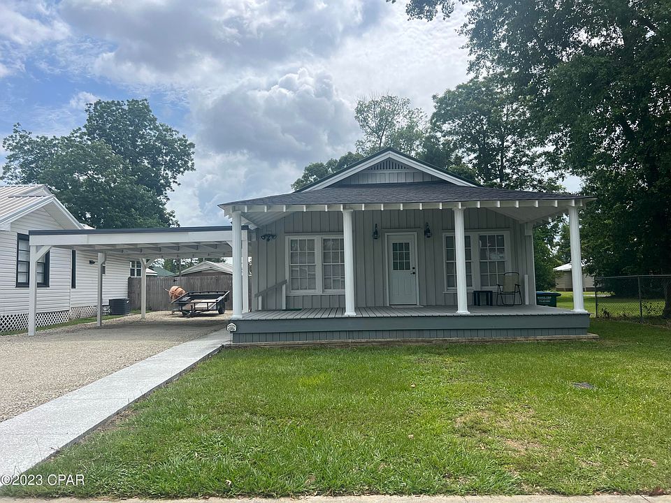 1st image of 3006 8th St