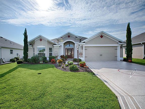 2nd image of 4023 Umatilla Way