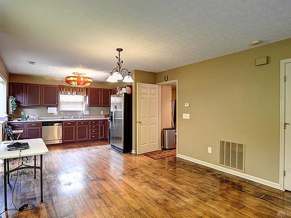 5th image of 2318 Villagewood Ct