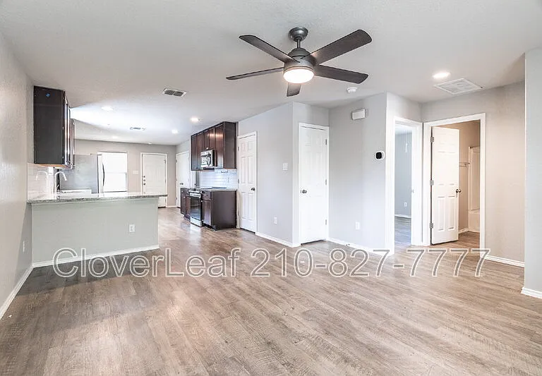 5806 Machaela Trce — Photo 7