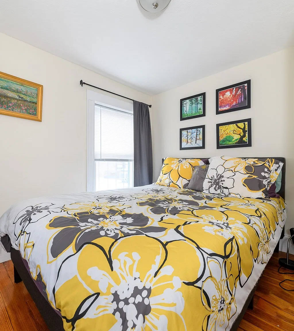 2 bed, 650 sqft, $2,300 — Photo 3