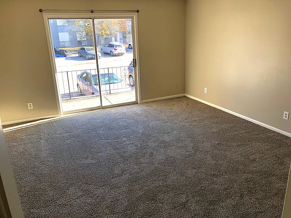 Living Room, mid-terrace level