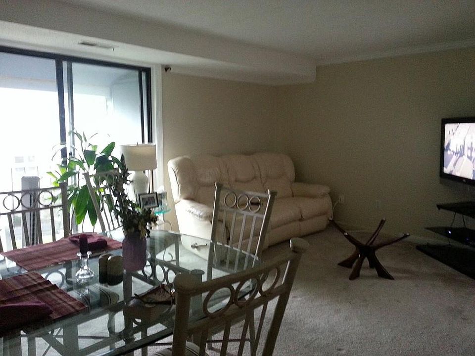 1st image of 81 Bluestone Dr #81