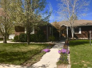 2438 W Temple View Ln, South Jordan, UT 84095