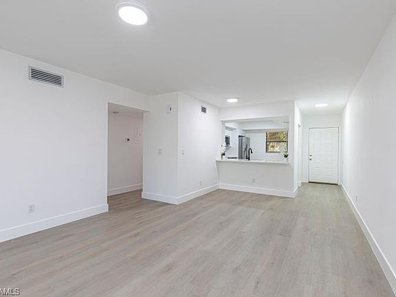 5th image of 1765 Courtyard WAY #103
