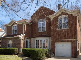 6823 N Kilpatrick Ave, Lincolnwood, IL