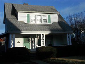 2nd image of 404 Elm St
