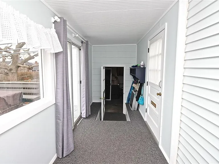139 Coggeshall Ave — Photo 43