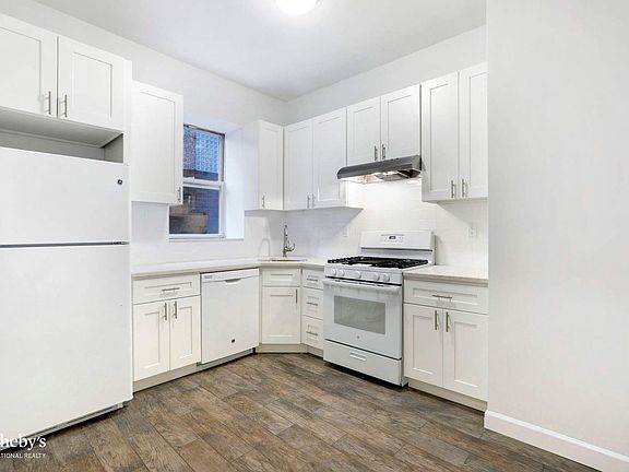 4th image of 412 W End Ave APT 4C