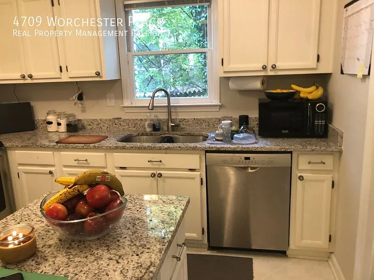 4709 Worchester Pl — Photo 6