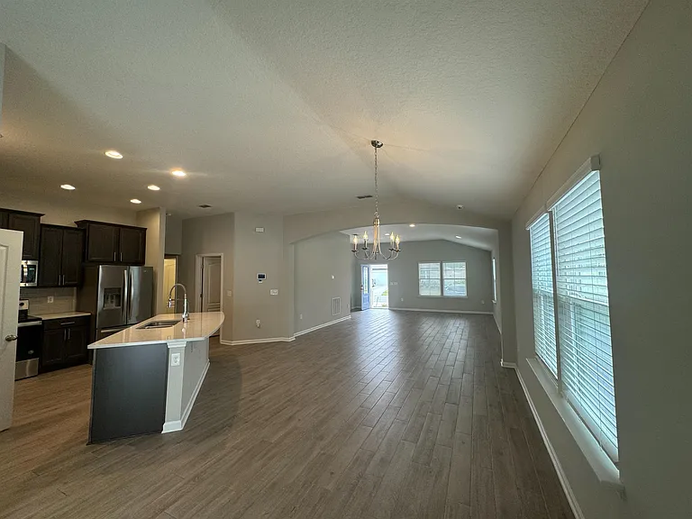 7816 Island Fox Rd — Photo 11