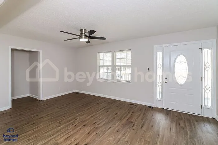4 bed, 3.0 bath, 1670 sqft, $2,125 — Photo 2