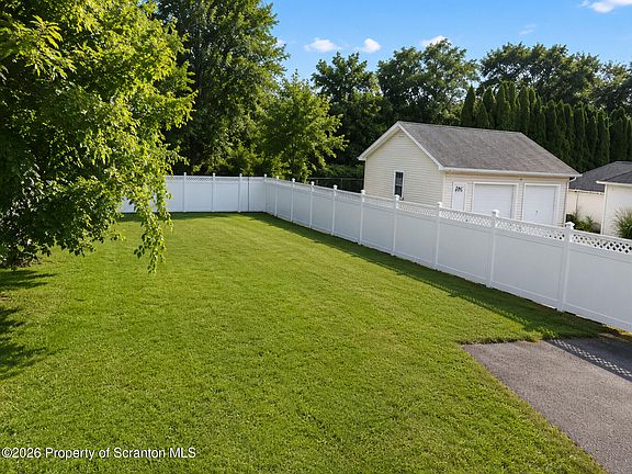 5th image of 2020 Green Ridge St