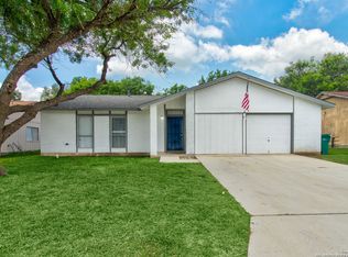 9823 N Meadow St, Converse, TX 78109