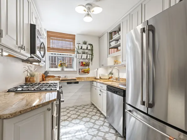 5639 Netherland Avenue image 4 of 7