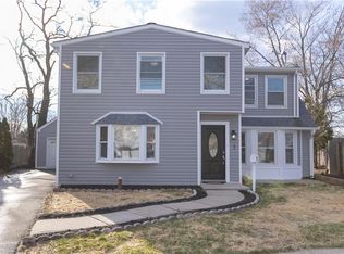 3 Hope Dr, Sayreville, NJ 08872