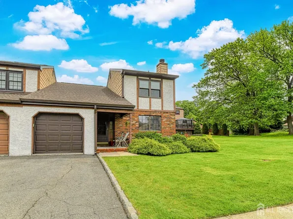 21 Wellington Ct, Sayreville, NJ 08872