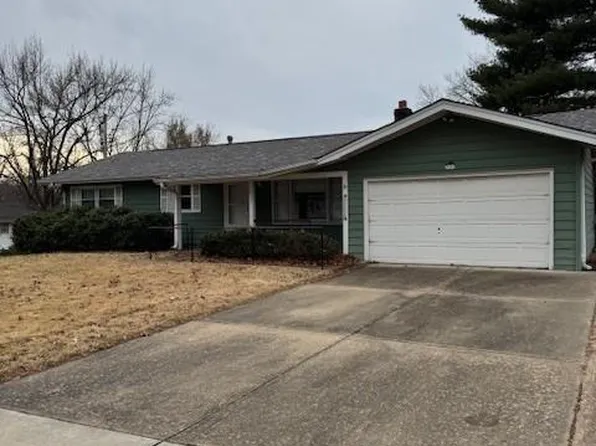 67 Forestwood Dr, Saint Louis, MO 63135