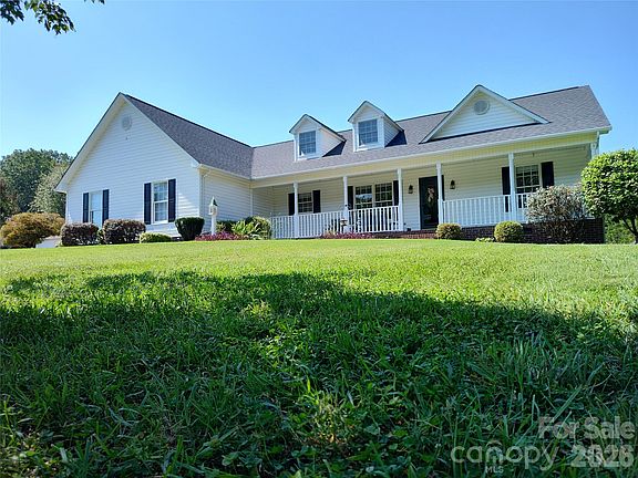 4th image of 4005 Davis Rd