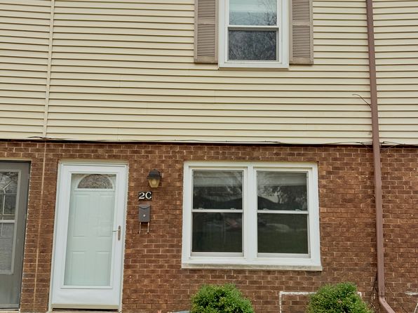 1936 Canterbury Dr APT 2C