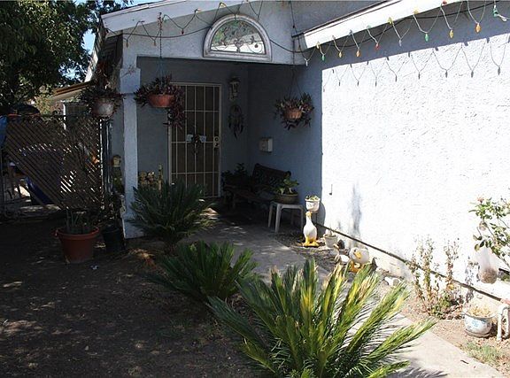 3rd image of 1320 Wall Ave