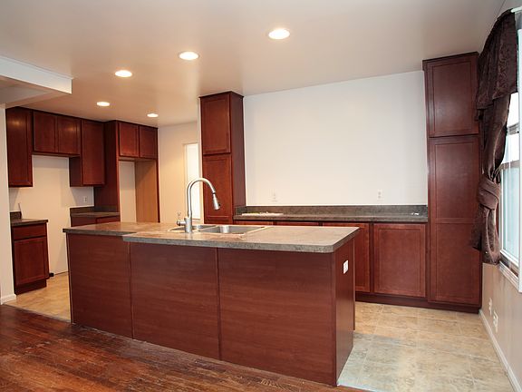 2nd image of 26341 Blumfield St