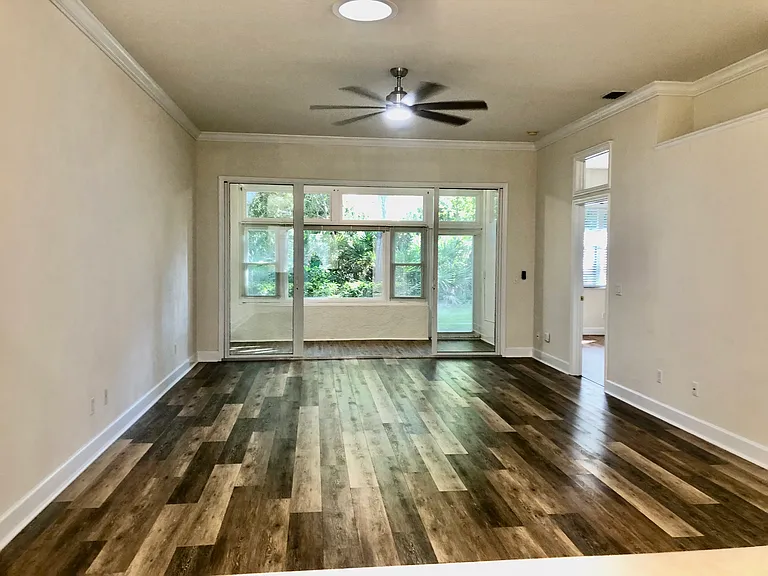 1318 Asher Ct — Photo 5