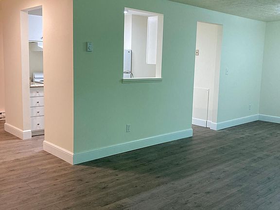 5th image of 1461 Hillcrest Ave #29