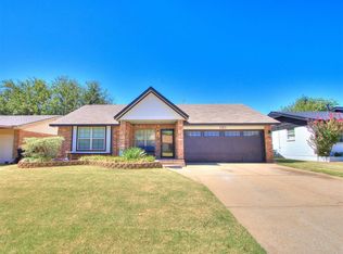 805 Lawton, Moore, OK 73160
