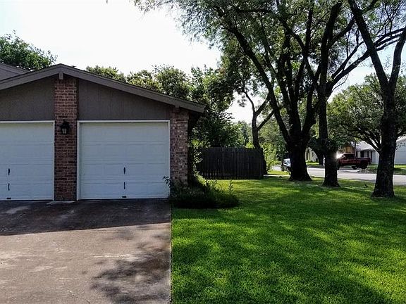 4th image of 5600 Stone Dr